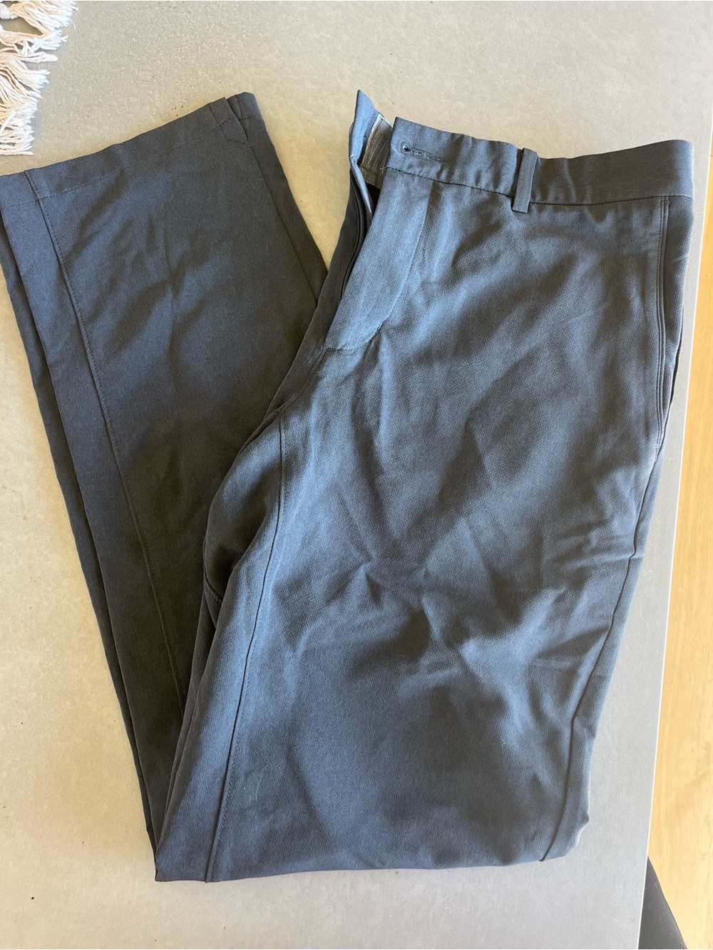 Nike Men's dark grey  golf Pants -